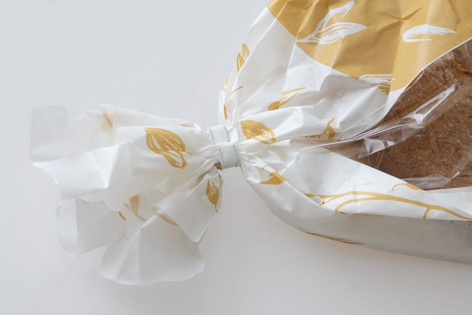 Also Paper Bags can be closed with Clipband (bread packed by Ipeka CL-35)